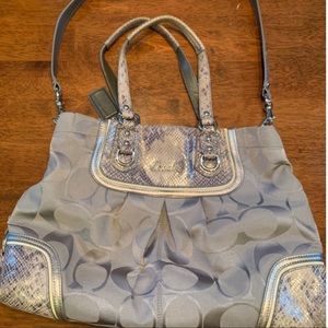 Coach ashley signature shoulderbag